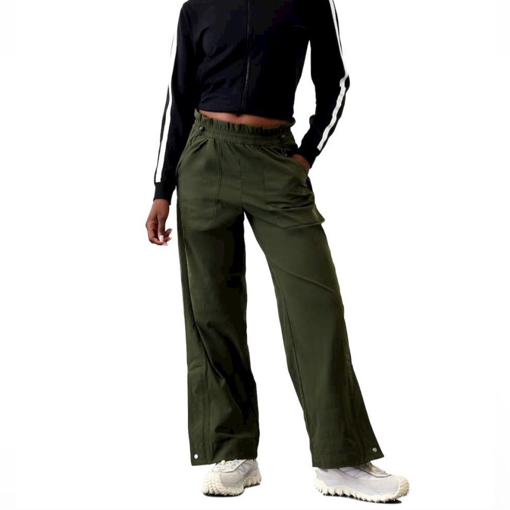 Athleta Forest Green Cargo Pants  Size 4